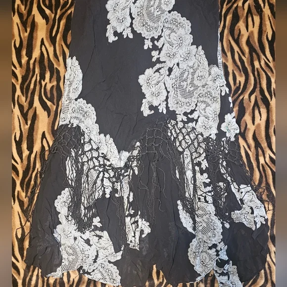 Dress Barn Vintage Lace/Fringe/Beaded Midi Skirt - Picture 3 of 6